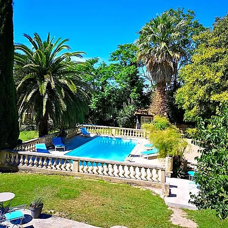 Des Agapes Beaucaire (Gard)